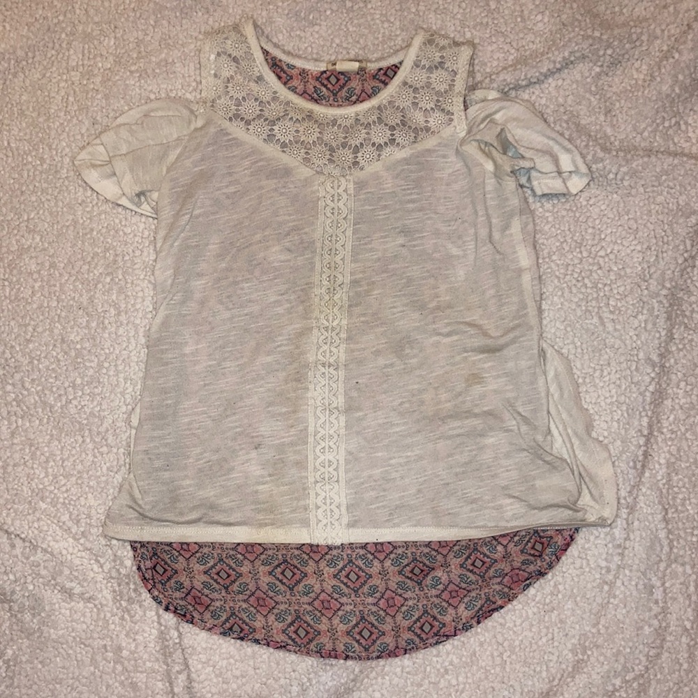 Off the shoulder kids (Girl) top.